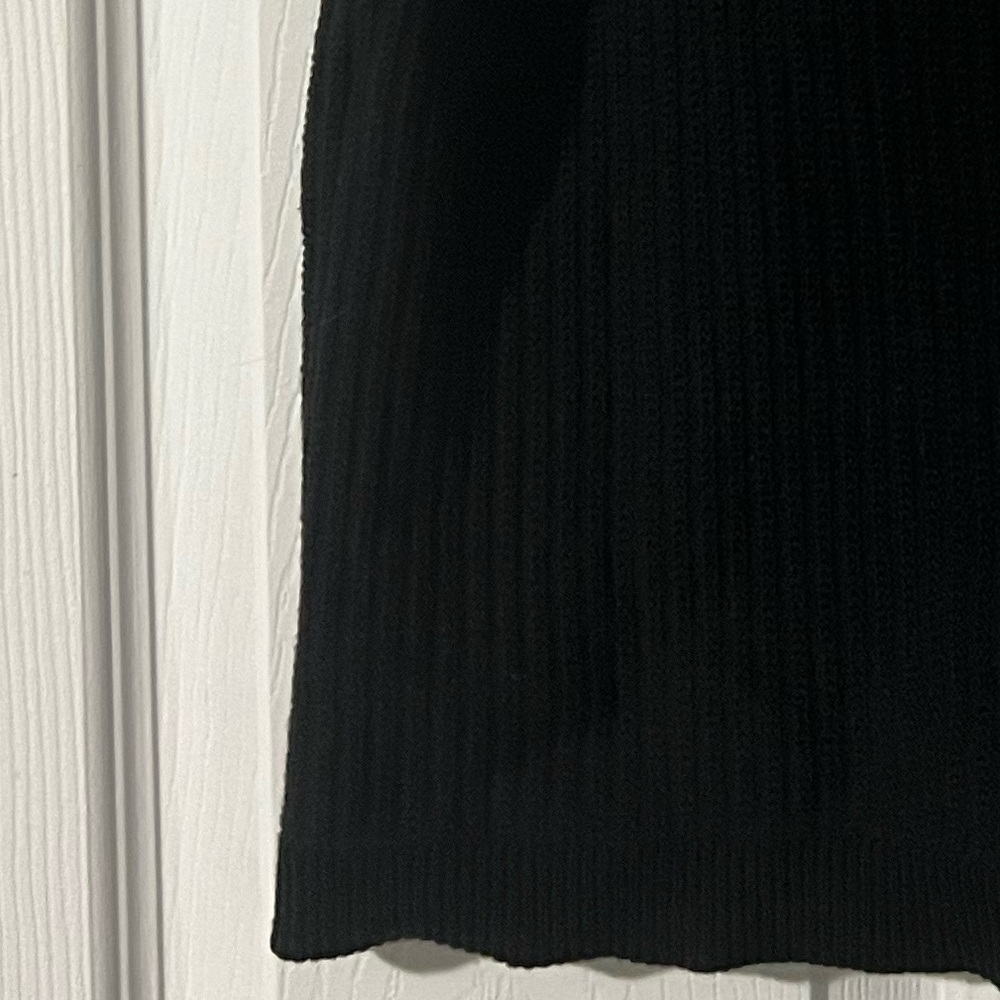 Banana Republic Black Ribbed Tank Top - Picture 3 of 3